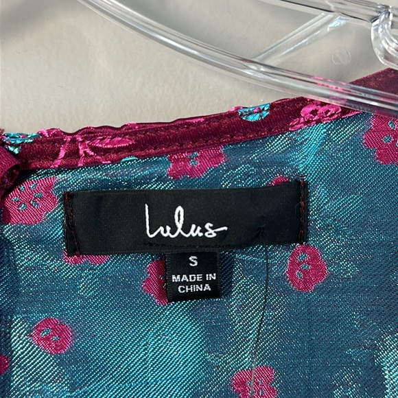 NWT Lulu’s Always Decadent Magenta Ditsy Floral Brocade Puff Sleeve Dress Small - Picture 6 of 16